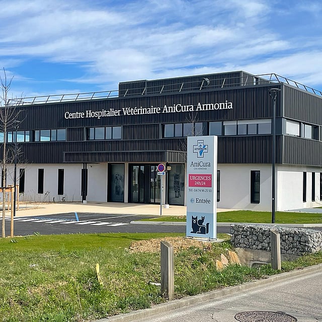CHV AniCura Amornia, Urgences vétérinaire et clinique vétérinaire de garde ouvert 24h/24, 7j/7 à Vaulx Milieu en Isère