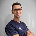 Dr. Vet. Cervone, Spécialiste européen en médecine interne à la Clinique AniCura Paris XI
