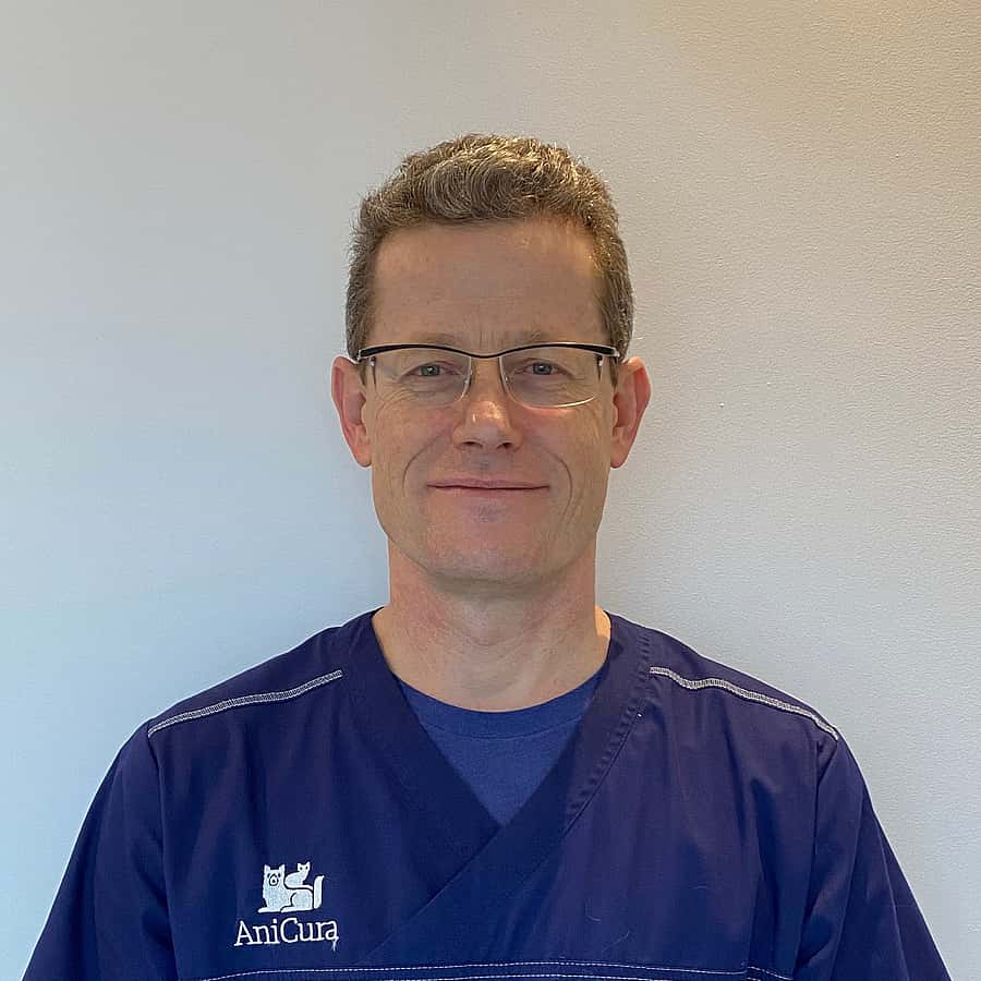 Dr. Vet. Durand, Chirurgie osseuse et tissulaire à la clinique Arc en ciel à Yutz (Thionville)