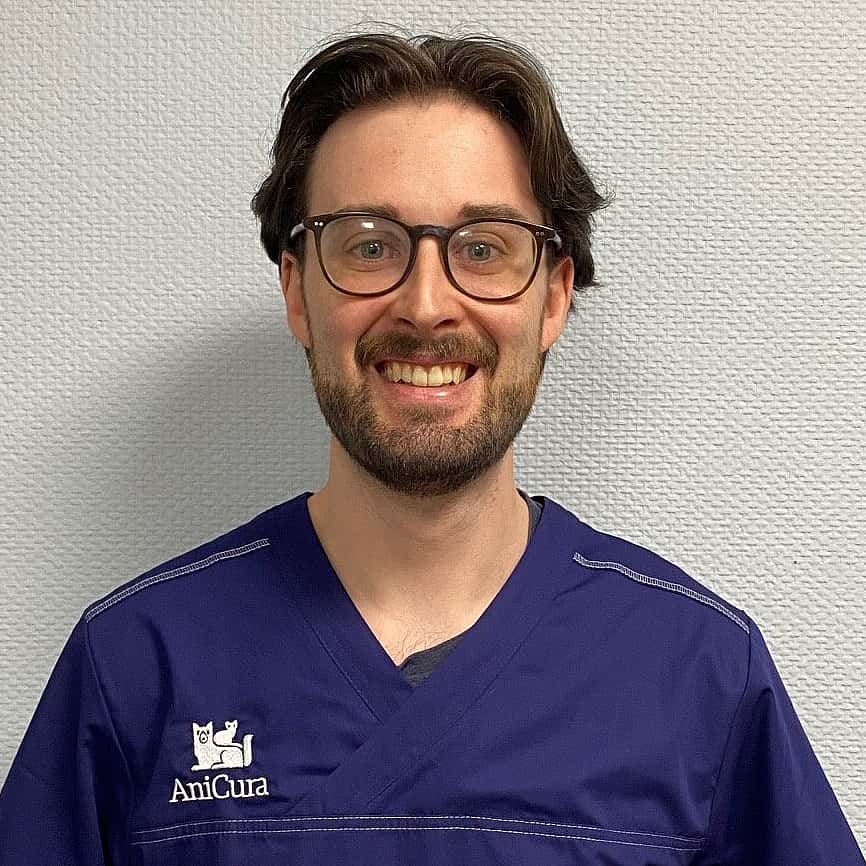 Dr. Vet. Victor Murtin, assistant en chirurgie à la clinique AniCura VetRef située à Beaucouzé près d'Angers.