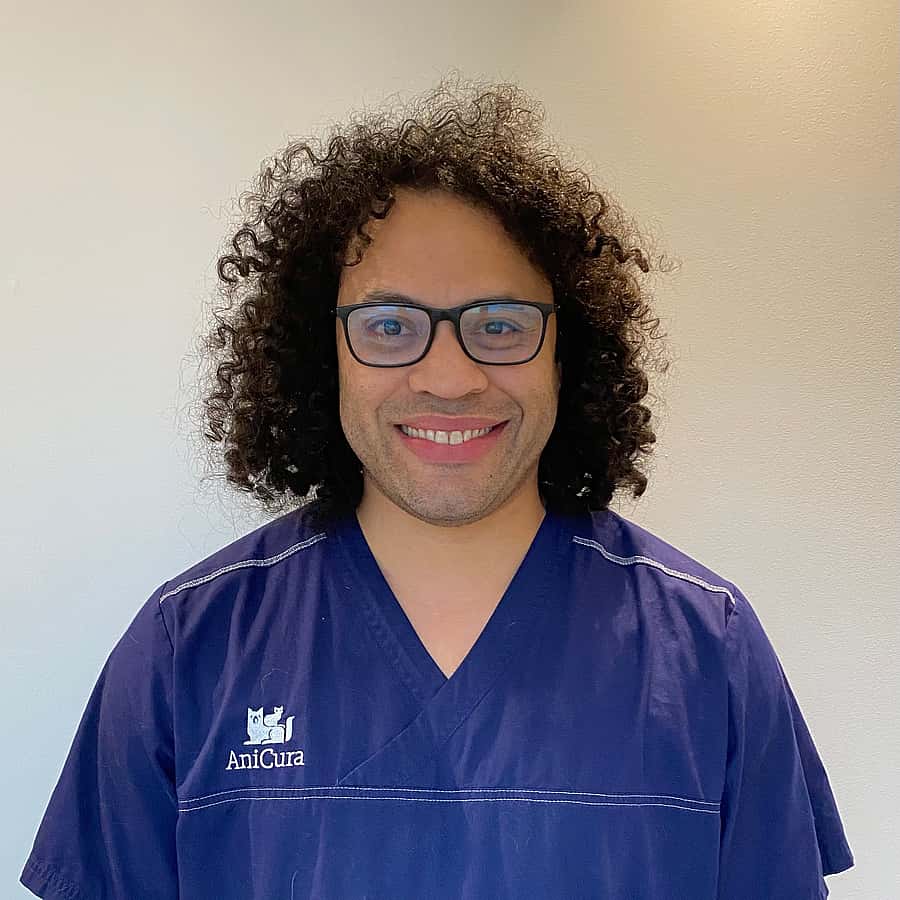 Dr. Vet. Akpemado