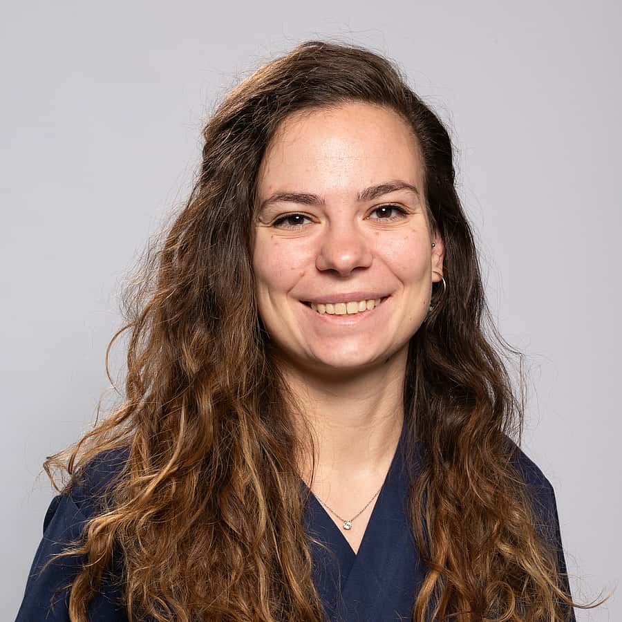 Dr. Vet. Charlotte Coeuriot officie au sein du CHV AniCura Pommery situé à Reims en tant que résidente en imagerie médicale