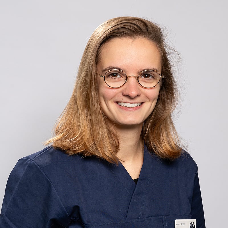 Photo de Dr. Vet. Perrin, Clinicienne De Médecine Interne Et Imagerie Médicale